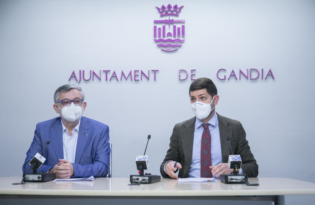 Josep Alandete y José Manuel Prieto, dan cuenta de la Junta Local de Gobierno Josep Alandete y José Manuel Prieto, dan cuenta de la Junta Local de Gobierno