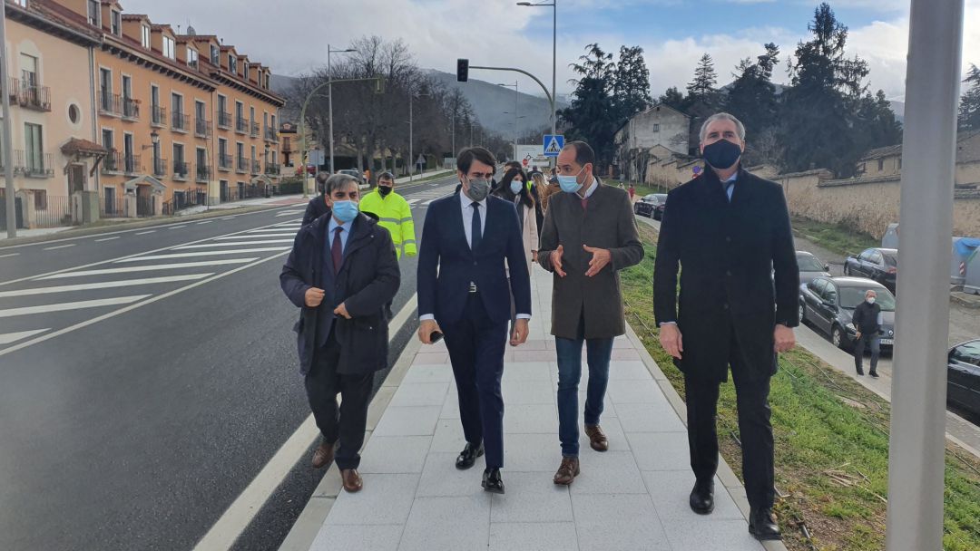 Visita consejero de Fomento y Medio Ambiente a la travesía de La Granja Visita consejero de Fomento y Medio Ambiente a la travesía de La Granja