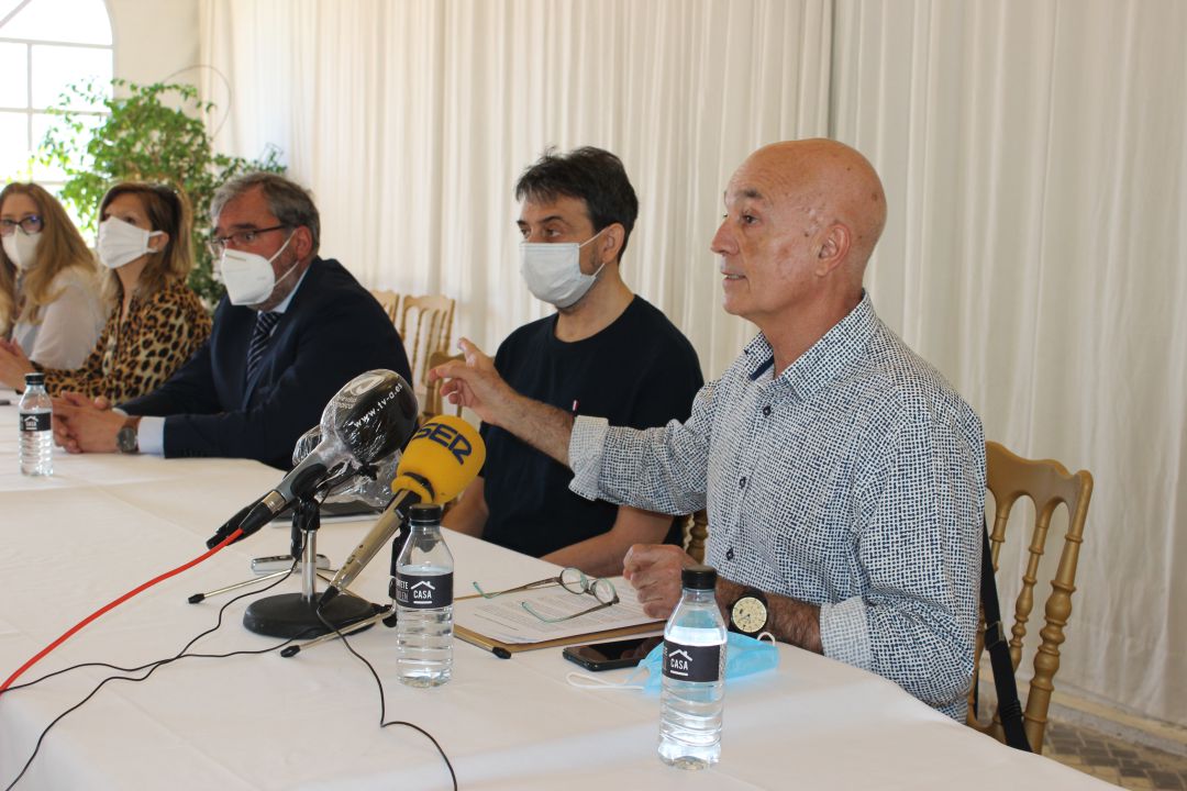 Rueda de prensa de la Plataforma de Familiares de Afectados de las Residencias de DomusVi Alcoy y Cocentaina en su presentación Rueda de prensa de la Plataforma de Familiares de Afectados de las Residencias de DomusVi Alcoy y Cocentaina en su presentación