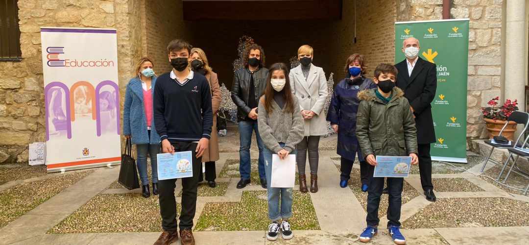 Foto de familia con los ganadores del Certamen de Literatura infantil 'Ciudad de Jaén' Foto de familia con los ganadores del Certamen de Literatura infantil 'Ciudad de Jaén'