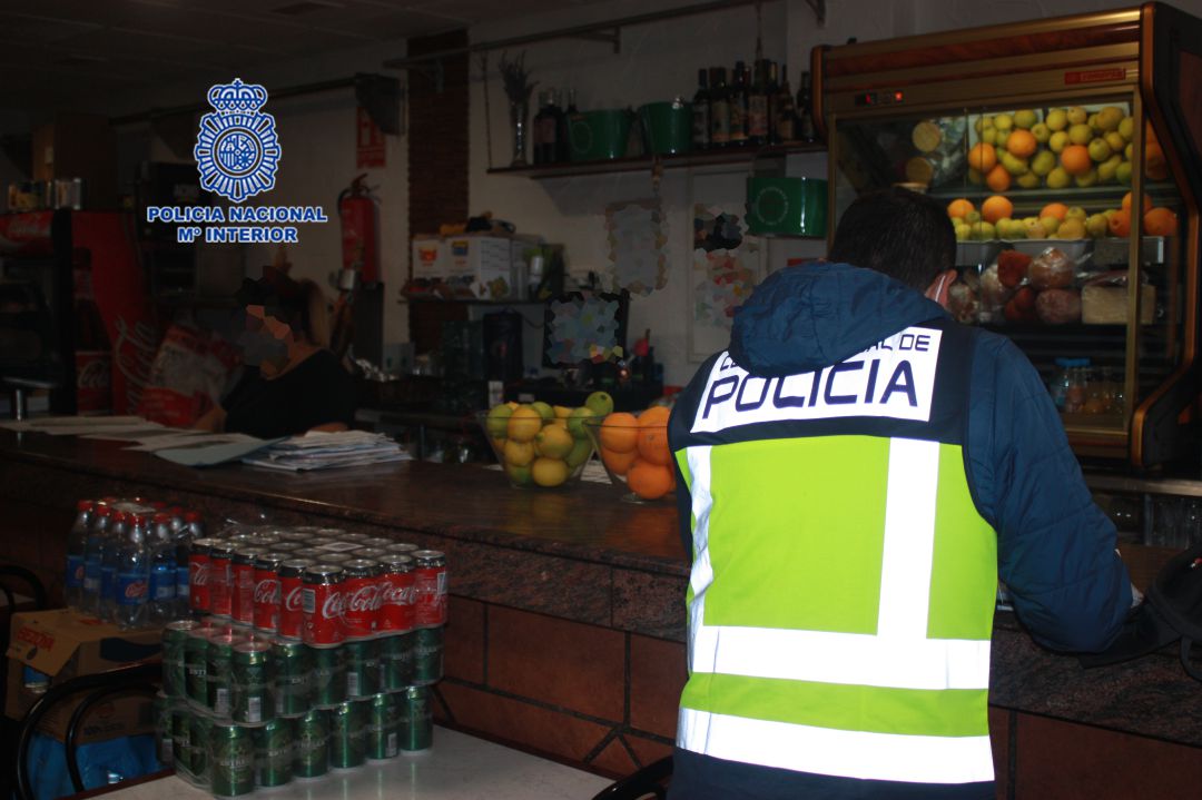 La Policía Nacional ha llevado a cabo un operativo policial en el marco de la lucha contra la trata de seres humanos en la Región de Murcia La Policía Nacional ha llevado a cabo un operativo policial en el marco de la lucha contra la trata de seres humanos en la Región de Murcia
