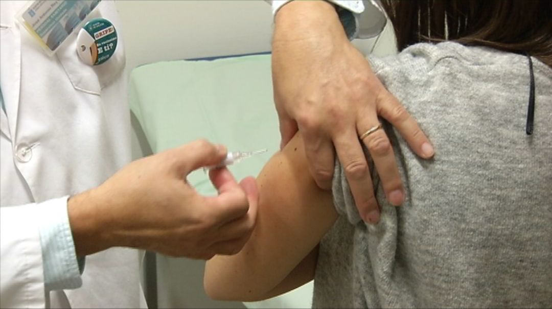 Vacunación, en este caso de la gripe. Vacunación, en este caso de la gripe.