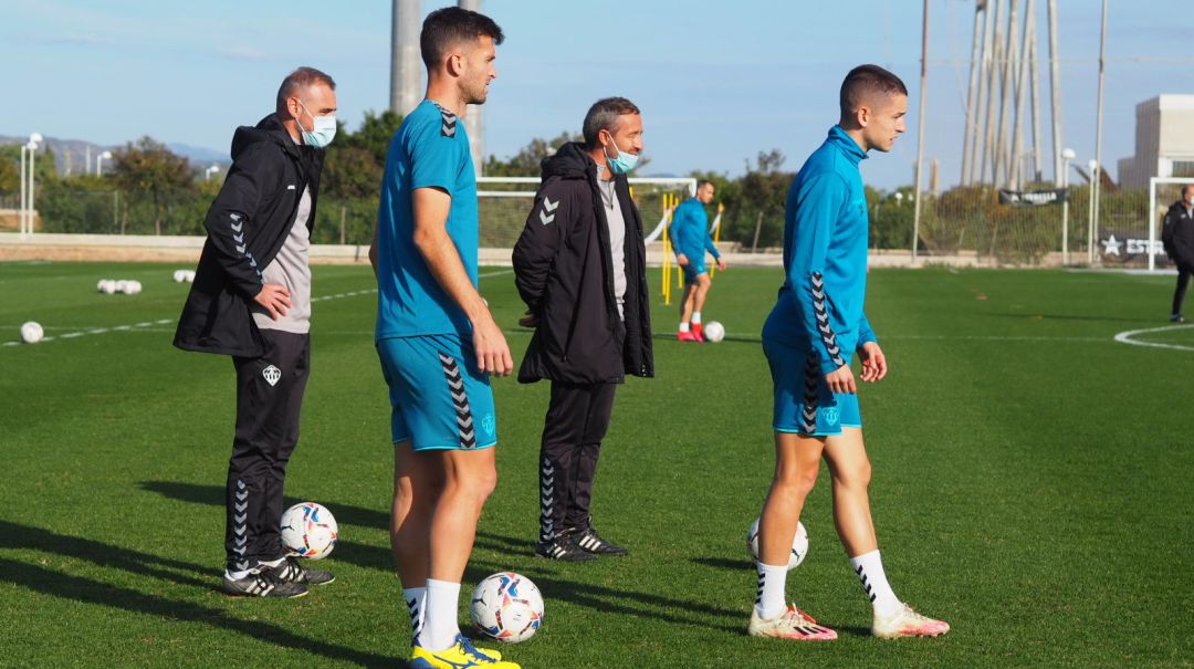 Entrenamientos previos al partido contra el Sabadell. Entrenamientos previos al partido contra el Sabadell.