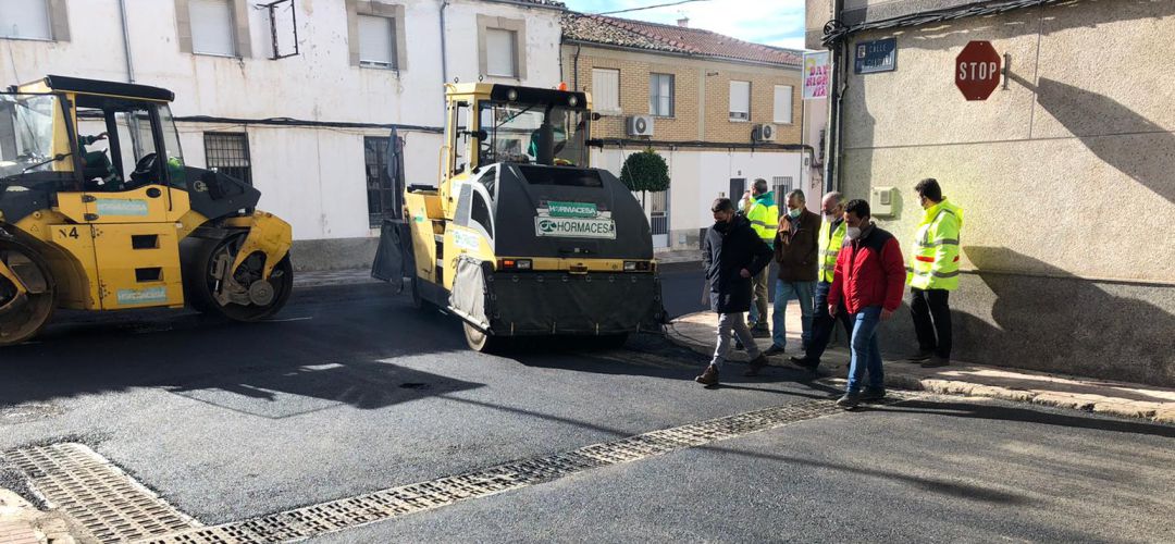 Obras de reparación de la travesía de Torreperogil. Obras de reparación de la travesía de Torreperogil.