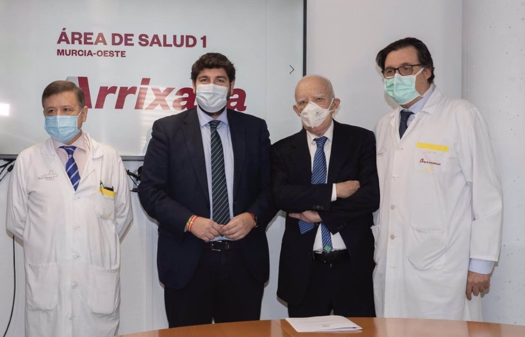 El doctor Pablo Ramírez, el presidente López Miras, el doctor Pascual Parrilla y el doctor Ricardo Robles El doctor Pablo Ramírez, el presidente López Miras, el doctor Pascual Parrilla y el doctor Ricardo Robles