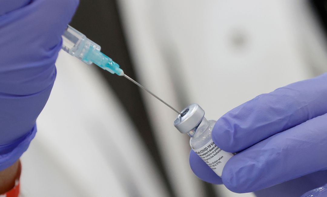 La vacuna contra el coronavirus. La vacuna contra el coronavirus.
