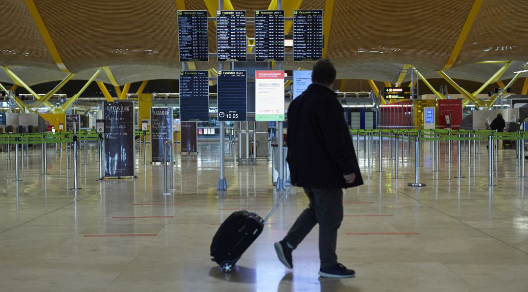 Varios países han prohibido ya los vuelos procedentes del Reino Unido, entre los que se encuentran los Países Bajos, Italia o Bélgica Varios países han prohibido ya los vuelos procedentes del Reino Unido, entre los que se encuentran los Países Bajos, Italia o Bélgica