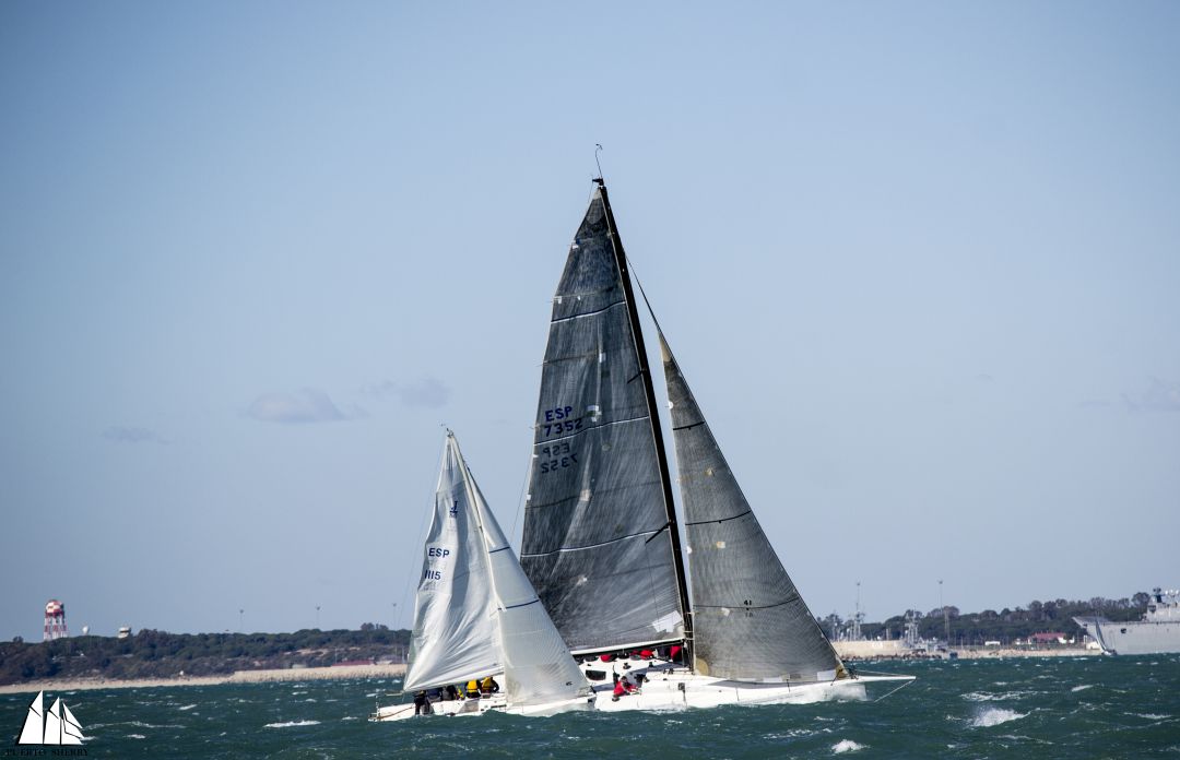 Regata participante en la Liga de Cruceros Regata participante en la Liga de Cruceros