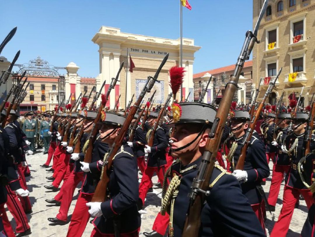 Acto de entrega de despachos en la Academia General Militar Acto de entrega de despachos en la Academia General Militar
