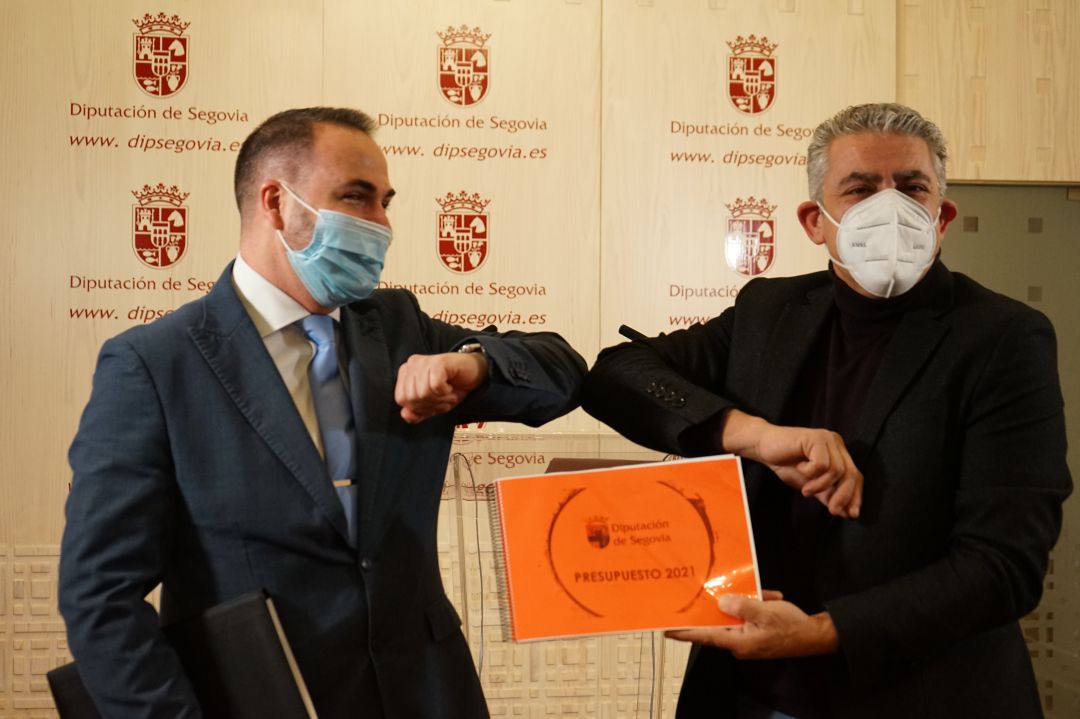 Ángel Jiménez, portavoz de Ciudadanos y José María Bravo de PP durante la valoración de los presupuestosn de la Diputación Provincial de Segovia Ángel Jiménez, portavoz de Ciudadanos y José María Bravo de PP durante la valoración de los presupuestosn de la Diputación Provincial de Segovia