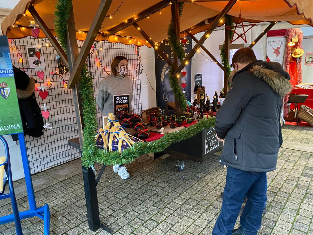 Mercadillo navideño en Ponferrada Mercadillo navideño en Ponferrada