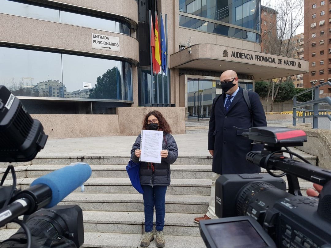 Vecindad de Cañada denuncia en Fiscalía los cortes de luz, tras los que ven un "plan intencionado" para expulsarles
Vecindad de Cañada denuncia en Fiscalía los cortes de luz, tras los que ven un "plan intencionado" para expulsarles