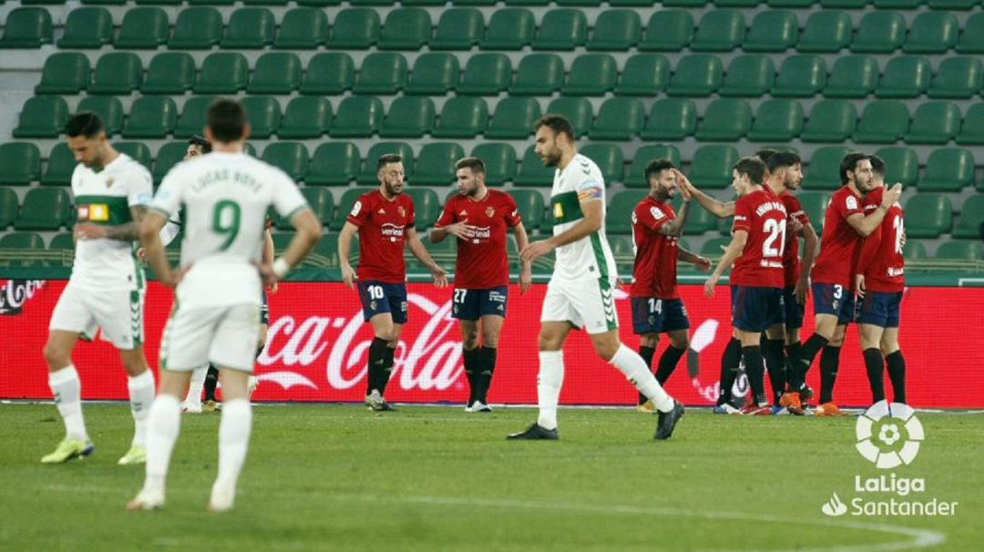 Osasuna celebra el primero de sus goles en Elche Osasuna celebra el primero de sus goles en Elche