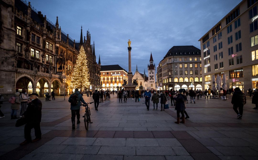 Aspecto de una plaza de Munich (Alemania). Aspecto de una plaza de Munich (Alemania).