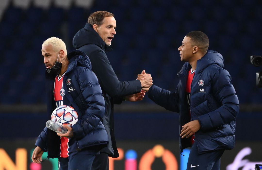 Tuchel saluda a Mbappé y Neymar tras un partido Tuchel saluda a Mbappé y Neymar tras un partido