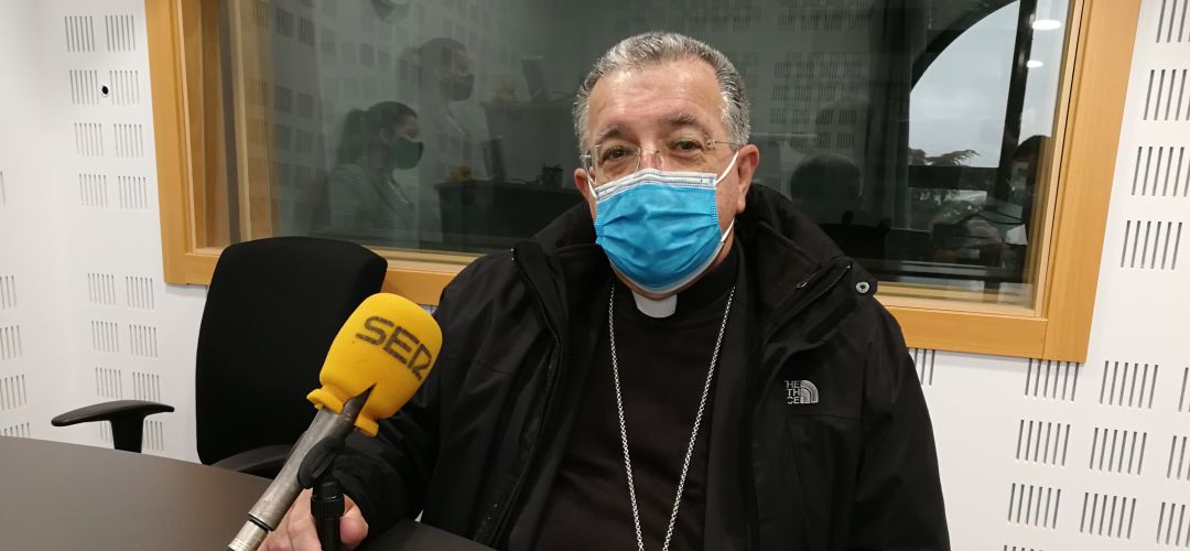 Ginés García Beltrán, obispo de Getafe, en los estudios de SER Madrid Sur Ginés García Beltrán, obispo de Getafe, en los estudios de SER Madrid Sur