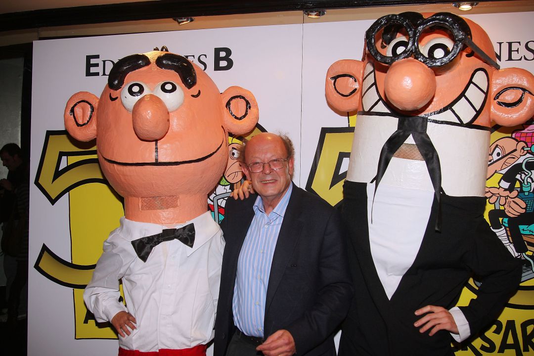 Francisco Ibáñez, junto a su creación 'Mortadelo y Filemón' durante el estreno de la película. Francisco Ibáñez, junto a su creación 'Mortadelo y Filemón' durante el estreno de la película.