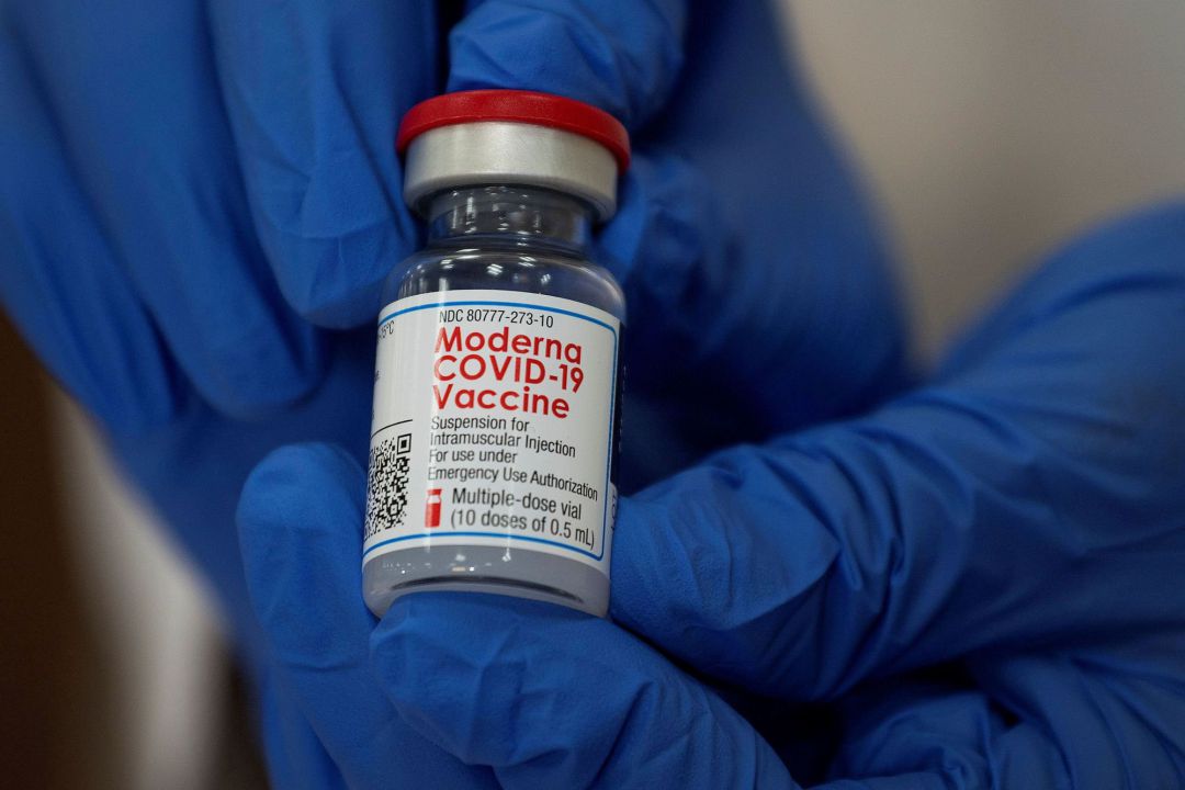 Un vial de la vacuna de Moderna. Un vial de la vacuna de Moderna.