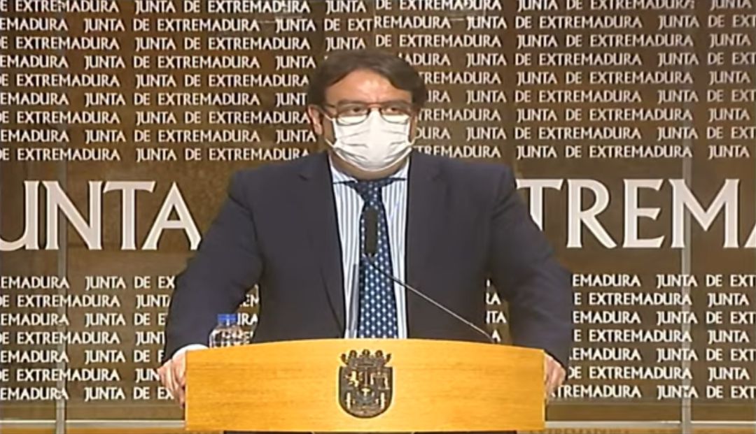 El consejero de Sanidad, José María Vergeles, durante su comparecencia de hoy El consejero de Sanidad, José María Vergeles, durante su comparecencia de hoy
