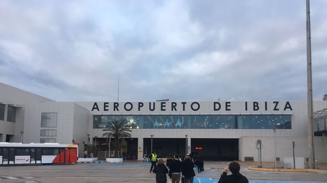 Se ampliarán las plazas de aparcamiento del Aeropuerto de Ibiza Se ampliarán las plazas de aparcamiento del Aeropuerto de Ibiza