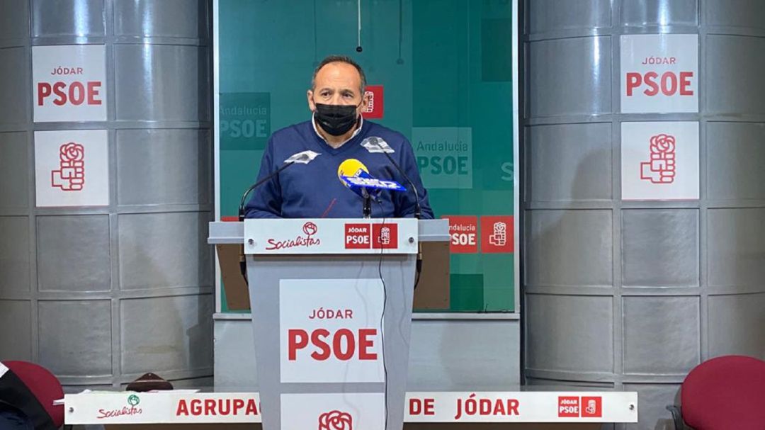 Momento de la intervención de Jacinto Viedma Momento de la intervención de Jacinto Viedma
