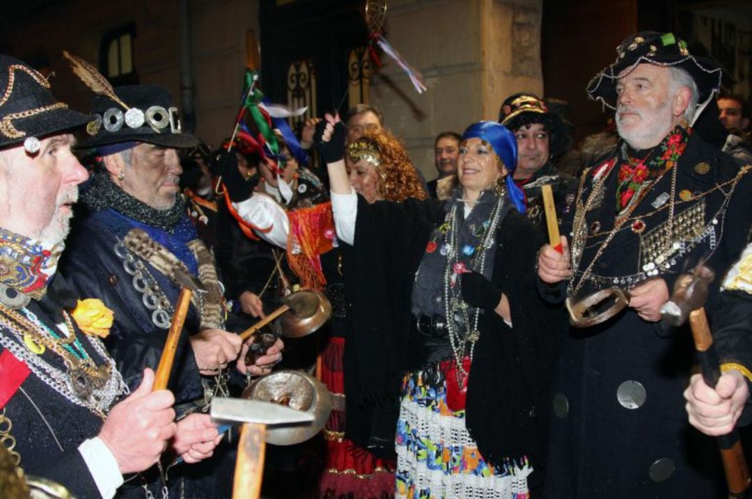 Caldereros de la comparsa, la "Primitiva" Caldereros de la comparsa, la "Primitiva"