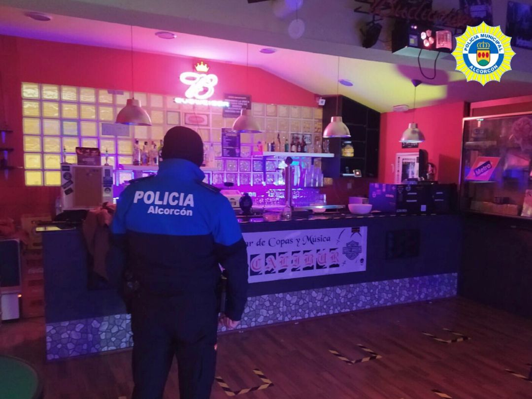 Interior del establecimiento donde se realizaba una fiesta ilegal Interior del establecimiento donde se realizaba una fiesta ilegal