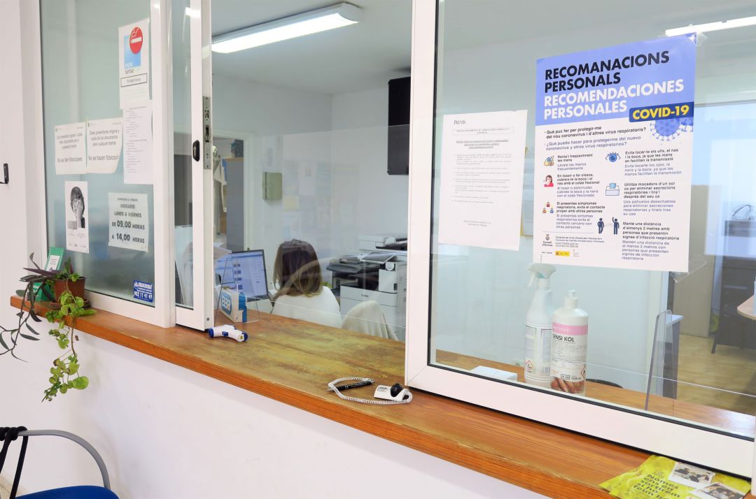 Imagen de la ventanilla de atención de los servicios sociales del Ayuntamiento de Sant Antoni Imagen de la ventanilla de atención de los servicios sociales del Ayuntamiento de Sant Antoni