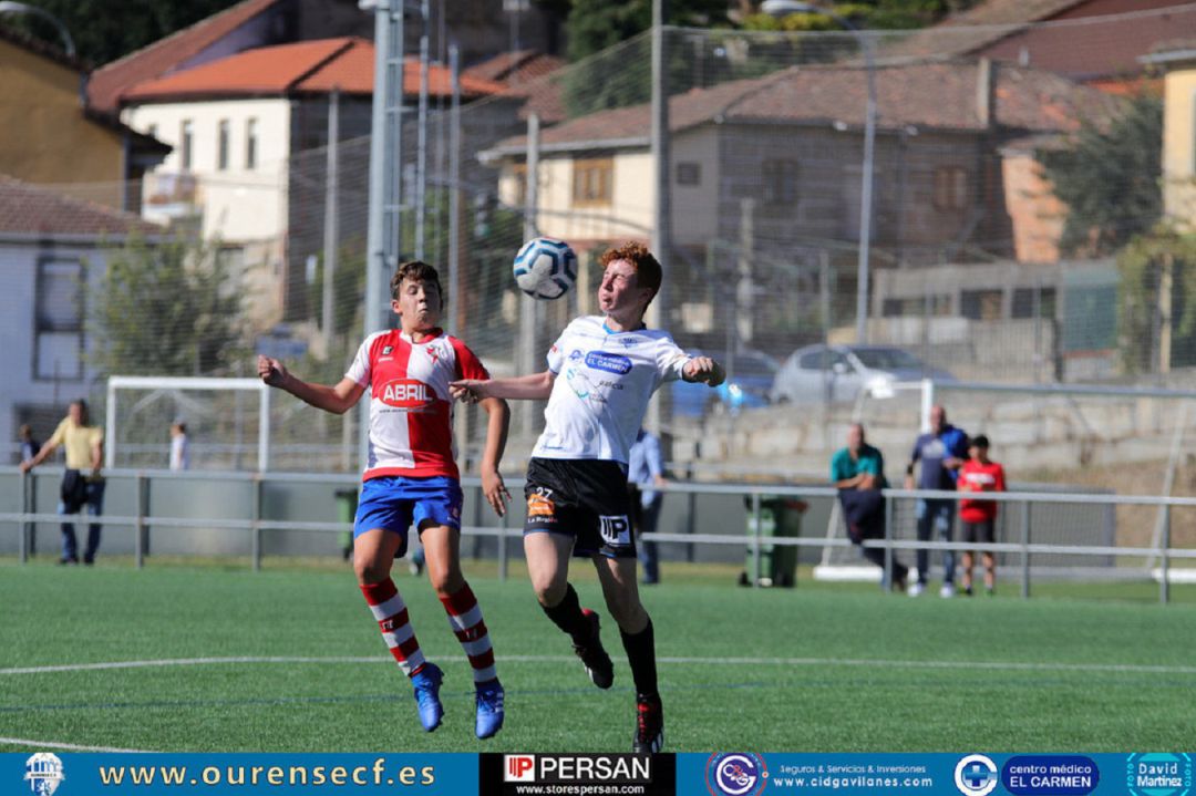 Todas as categorías base activadas pola RFGF teñen un alto índice de inscrición con preto do 75% dos equipos anotados.(Foto de arquivo dun partido de fútbol base do Ourense CF) Todas as categorías base activadas pola RFGF teñen un alto índice de inscrición con preto do 75% dos equipos anotados.(Foto de arquivo dun partido de fútbol base do Ourense CF)