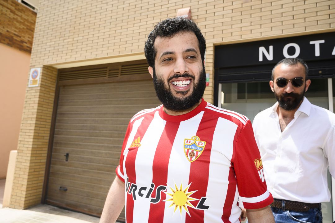 Turki Al-Sheikh y Mohamed El Assy después de comprar el Almería. Turki Al-Sheikh y Mohamed El Assy después de comprar el Almería.