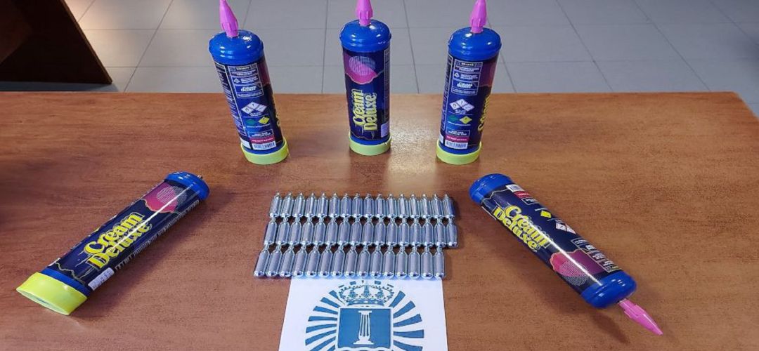 Los presentes en la fiesta ilegal también tenían drogas tóxicas como el óxido nitroso Los presentes en la fiesta ilegal también tenían drogas tóxicas como el óxido nitroso