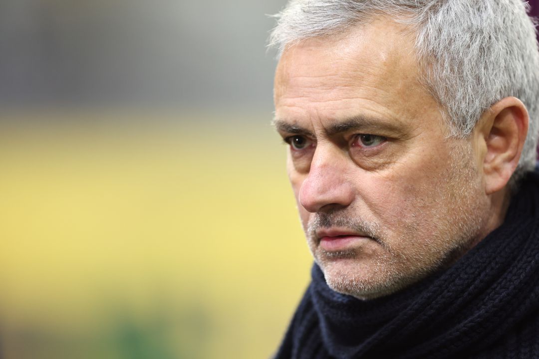 Mourinho, durante un partido del Tottenham contra el Wolverhampton. Mourinho, durante un partido del Tottenham contra el Wolverhampton.