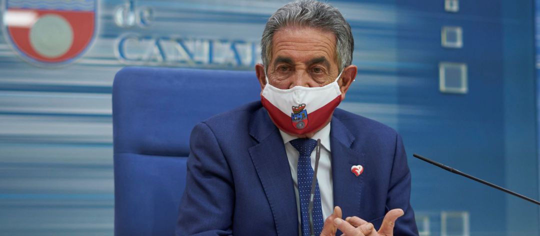 El presidente de Cantabria, Miguel Ángel Revilla, comparece en rueda de prensa. El presidente de Cantabria, Miguel Ángel Revilla, comparece en rueda de prensa.