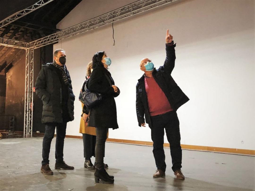 La delegada Ana Hérica Ramos supervisa los trabajos de mejora de la Sala Paúl La delegada Ana Hérica Ramos supervisa los trabajos de mejora de la Sala Paúl