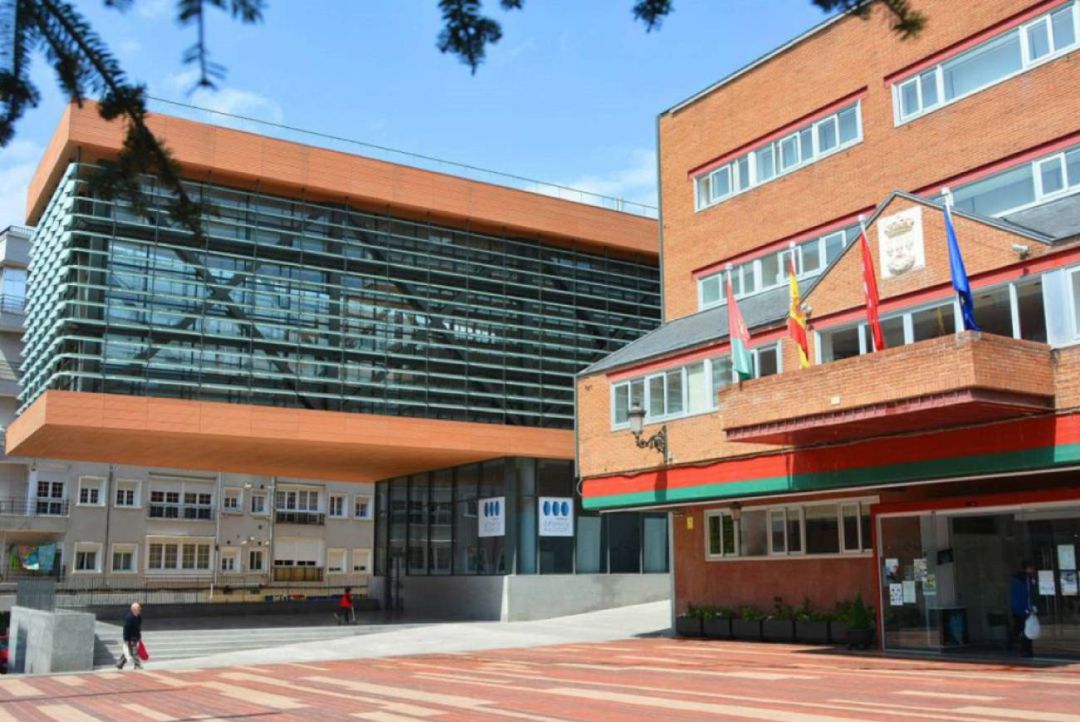 Fachada del Ayuntamiento de Alcorcón Fachada del Ayuntamiento de Alcorcón