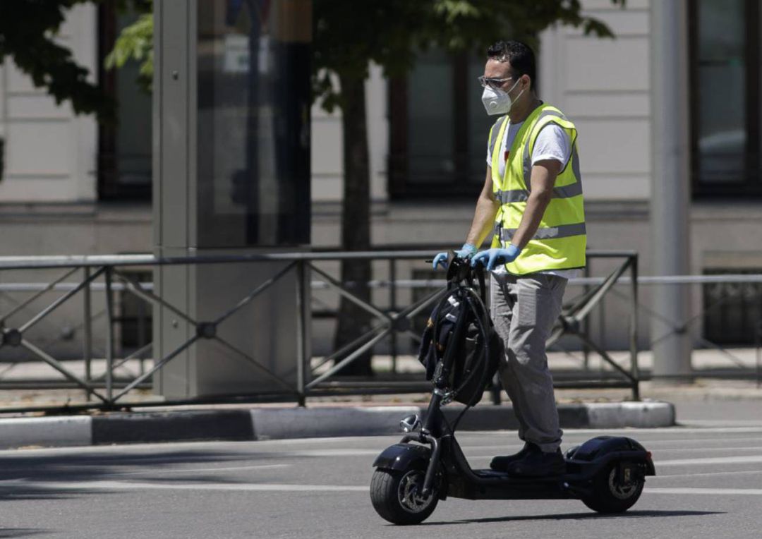 Prohibido circular con patinete eléctrico por las aceras a partir del 2 de enero Prohibido circular con patinete eléctrico por las aceras a partir del 2 de enero