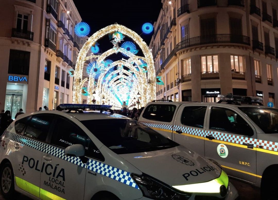 La policía local de Málaga ante calle Larios La policía local de Málaga ante calle Larios