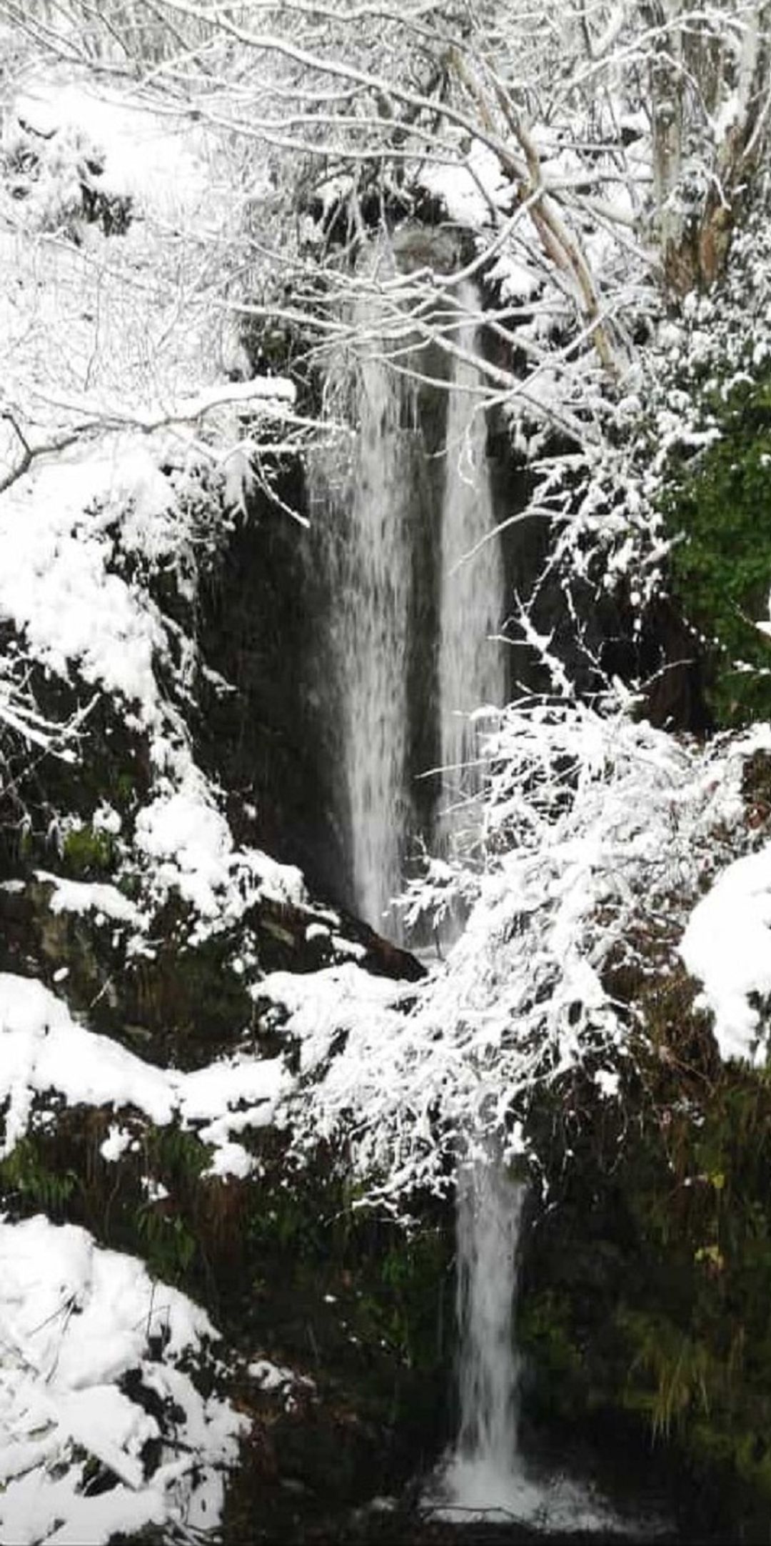 Cascada del Valle Veneiro en Quintana de Fuseros Cascada del Valle Veneiro en Quintana de Fuseros