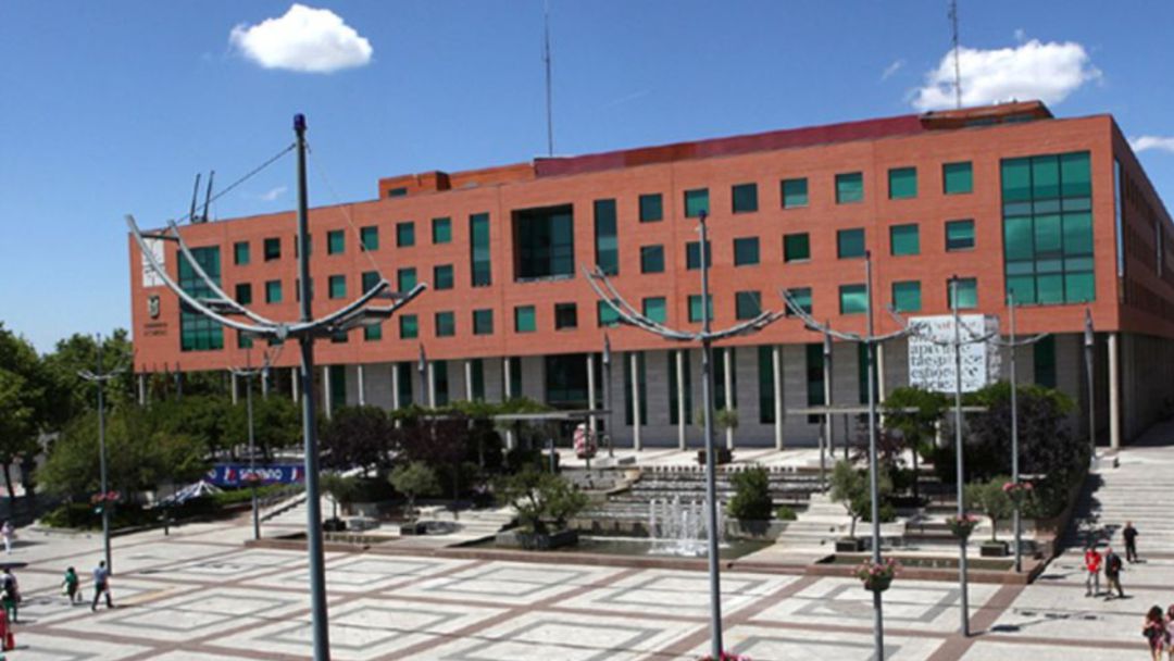 Fachada del Ayuntamiento de Alcobendas Fachada del Ayuntamiento de Alcobendas