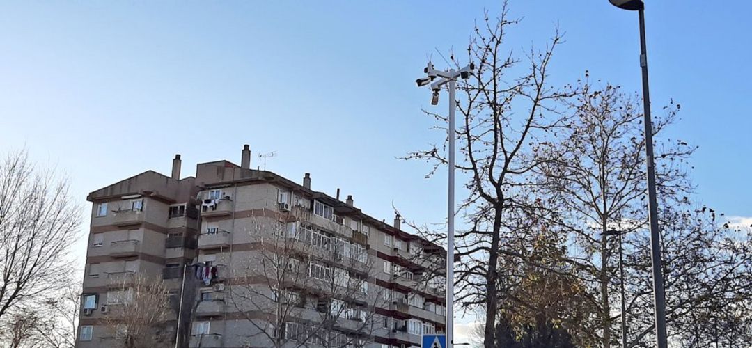 Las cámaras se sitúan en lugares estratégicos para mejorar la seguridad Las cámaras se sitúan en lugares estratégicos para mejorar la seguridad