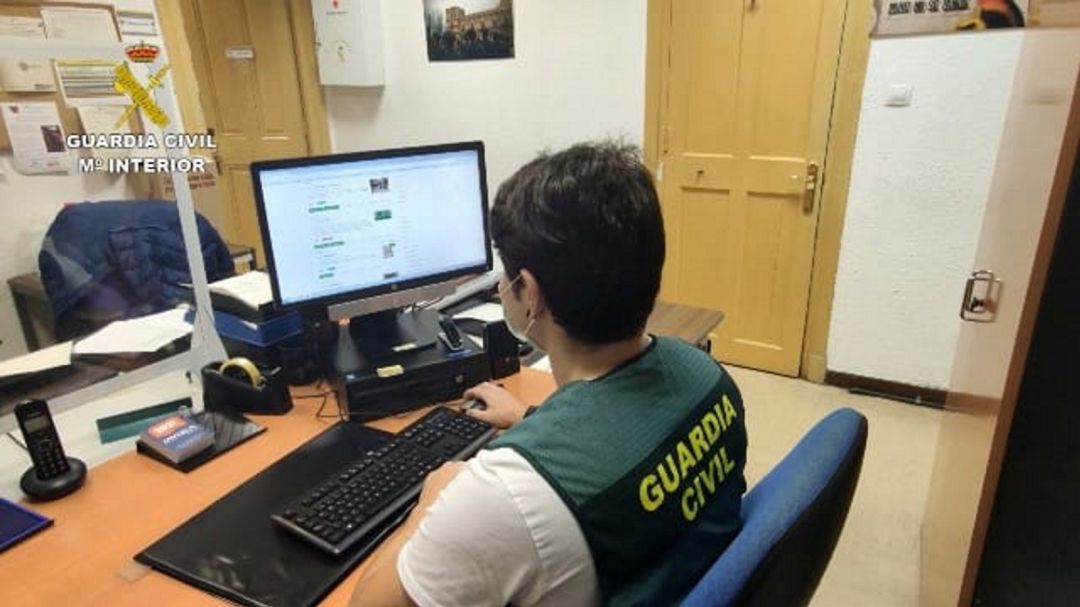 Agente de la Guardia Civil Agente de la Guardia Civil
