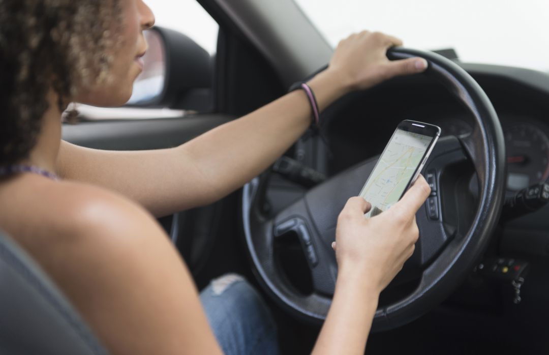 Se endurecen las sanciones por el uso del móvil al volante. Se endurecen las sanciones por el uso del móvil al volante.