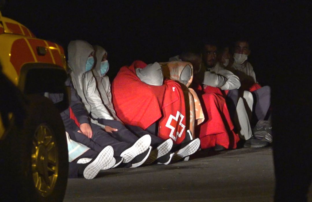 Un grupo de migrantes llegados en patera a Lanzarote el pasado mes de noviembre. Un grupo de migrantes llegados en patera a Lanzarote el pasado mes de noviembre.
