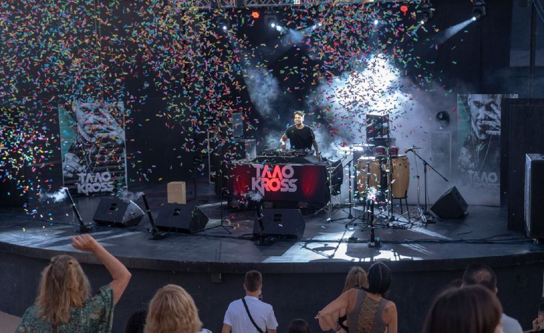 Actuación musical del mundialmente conocido DJ unionenseTaao Kross en el Auditorio del Parque de Torres de Cartagena. Actuación musical del mundialmente conocido DJ unionenseTaao Kross en el Auditorio del Parque de Torres de Cartagena.