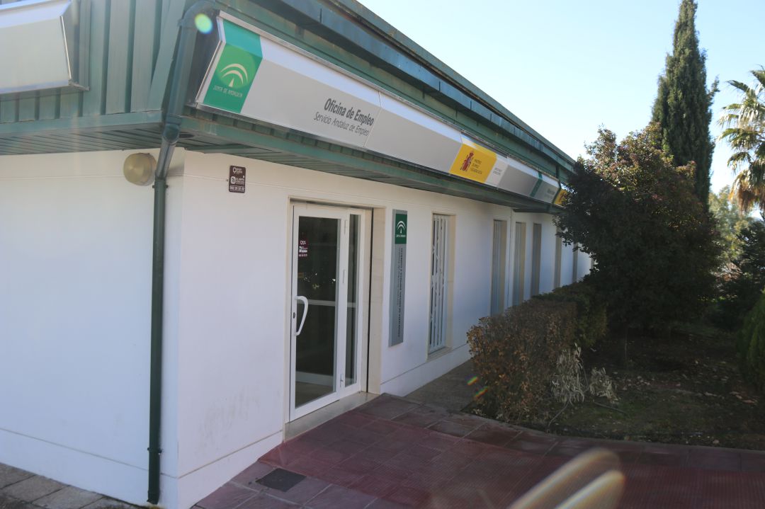 Imagen exterior de la Oficina de Empleo de la Junta de Andalucía en Ronda Imagen exterior de la Oficina de Empleo de la Junta de Andalucía en Ronda