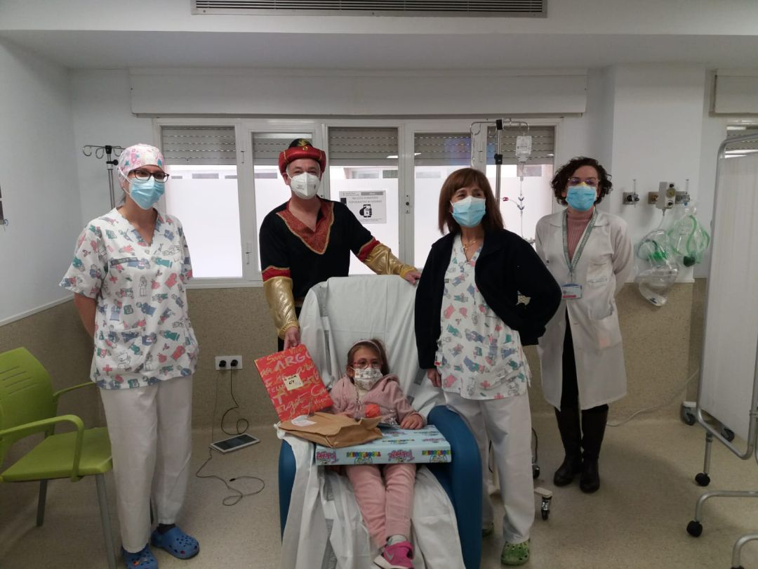 Los regalos también han llegado hasta la planta de pediatría del Hospital General de Castelló Los regalos también han llegado hasta la planta de pediatría del Hospital General de Castelló