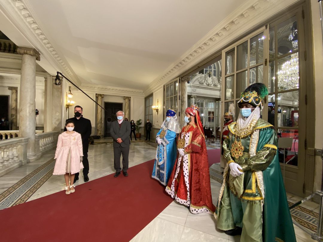 Récepción del alcalde de València, Joan Ribó, junto a la Fallera Mayor Infantil de València y el Concejal de Cultura Festiva Carlos Galiana a los Reyes Magos de Oriente Récepción del alcalde de València, Joan Ribó, junto a la Fallera Mayor Infantil de València y el Concejal de Cultura Festiva Carlos Galiana a los Reyes Magos de Oriente