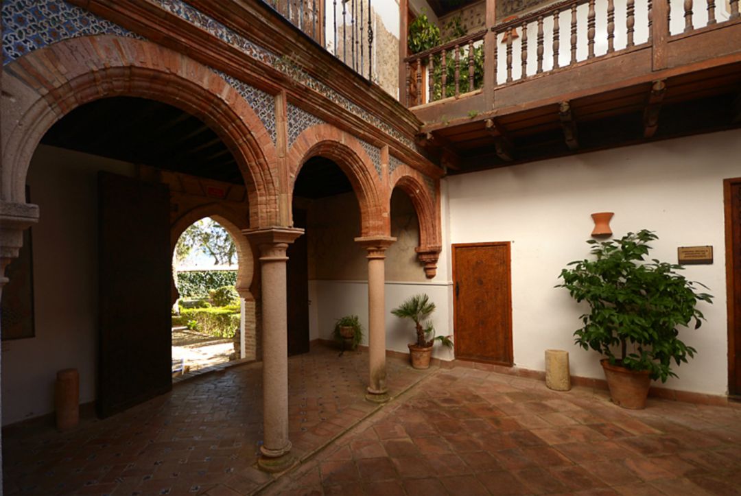 Uno de los patios interiores del Palacio de Mondragón de Ronda Uno de los patios interiores del Palacio de Mondragón de Ronda