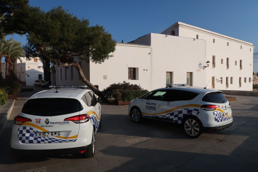 Imagen de archivo de vehículos de la Policía Local de Ibiza Imagen de archivo de vehículos de la Policía Local de Ibiza