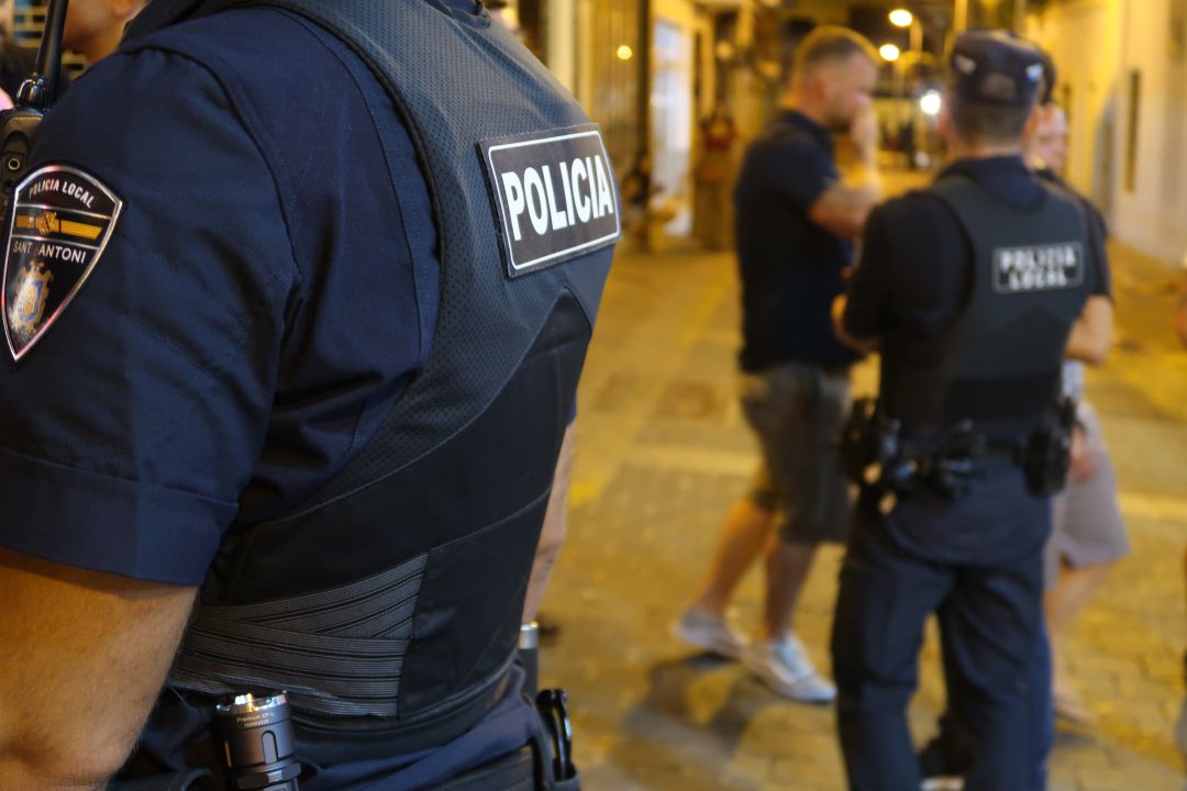 Imagen de archivo de agentes de la Policía Local de Sant Antoni Imagen de archivo de agentes de la Policía Local de Sant Antoni